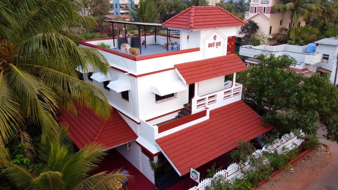 Gayatri Homestay รัตนากีรี ภายนอก รูปภาพ