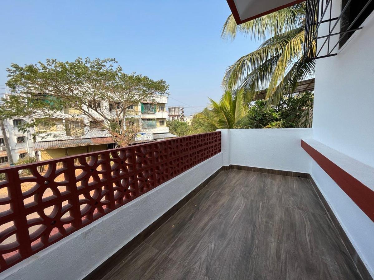 Gayatri Homestay รัตนากีรี ภายนอก รูปภาพ