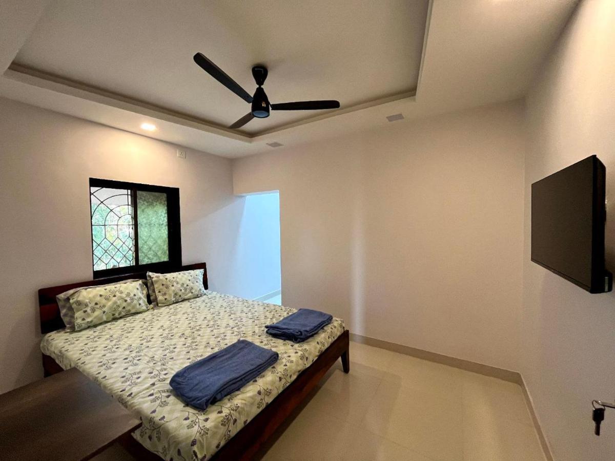 Gayatri Homestay รัตนากีรี ภายนอก รูปภาพ
