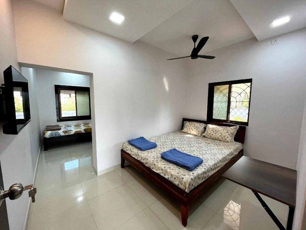 Gayatri Homestay รัตนากีรี ภายนอก รูปภาพ